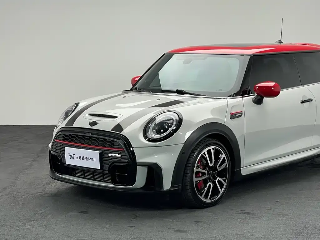 MINI JCW (John Cooper Works) — фото 10