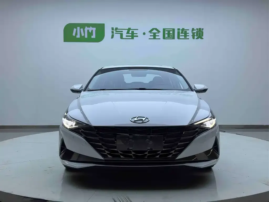 Hyundai Elantra — фото 2