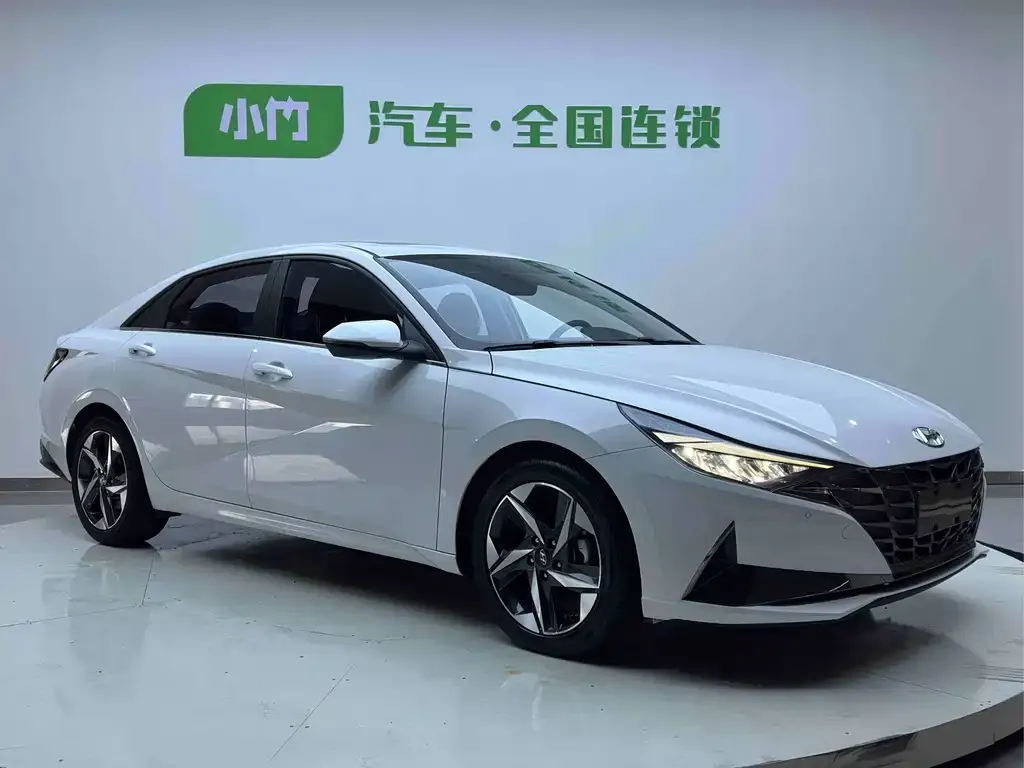 Hyundai Elantra — фото 7