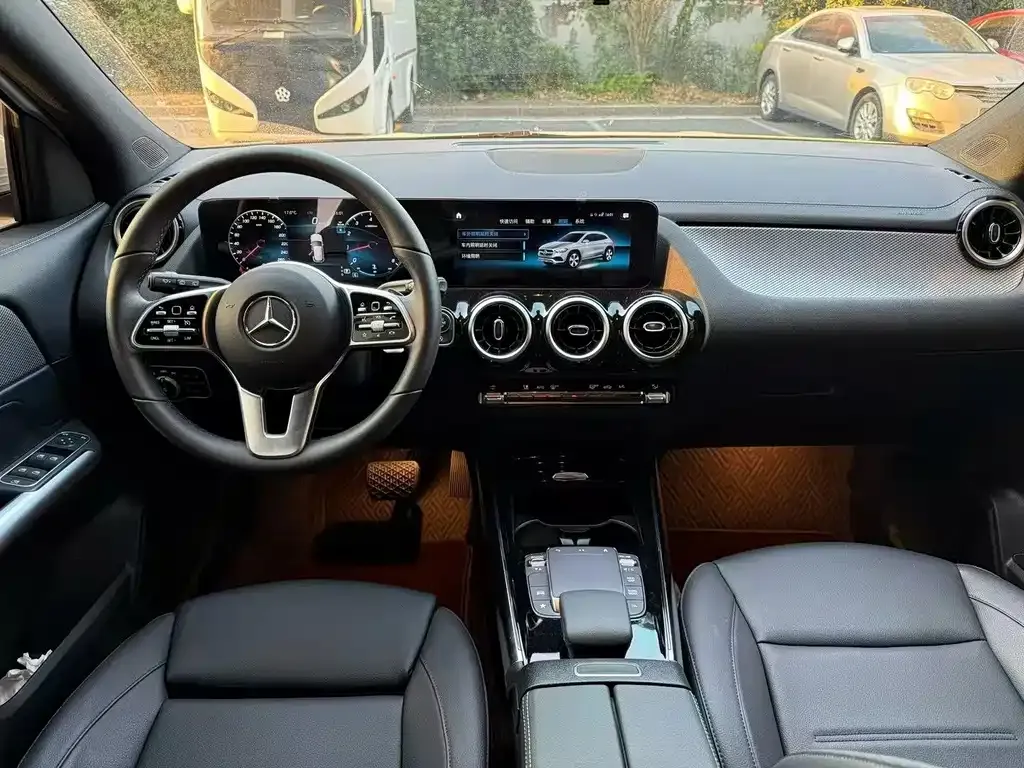 Mercedes-Benz GLA — фото 9