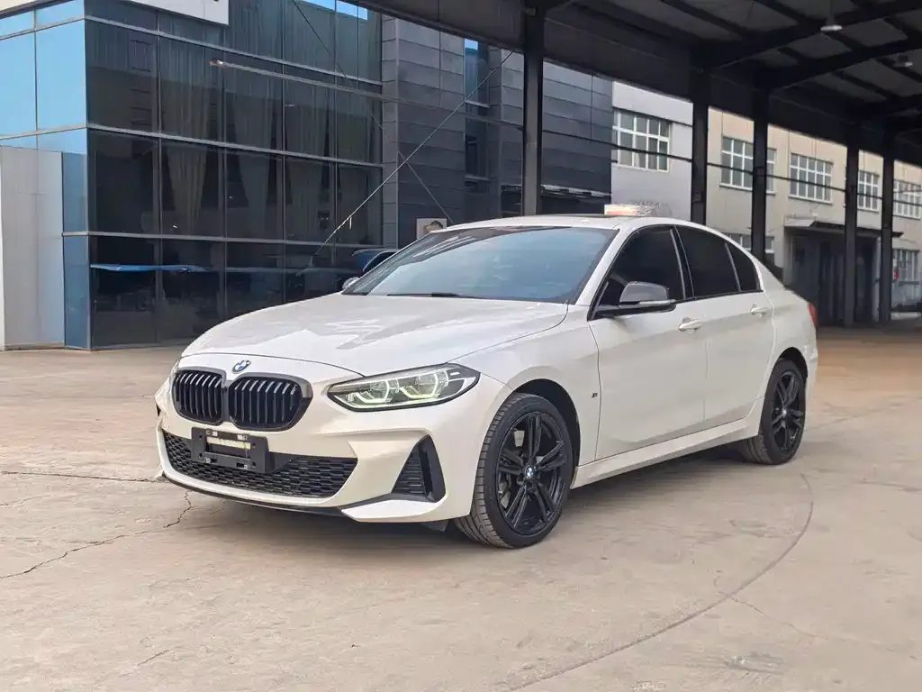 BMW 1 Series — фото 1