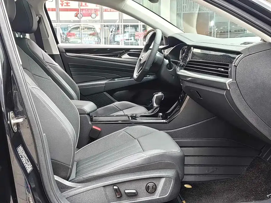 Volkswagen Passat — фото 9