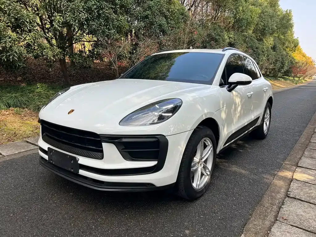 Porsche Macan — фото 1