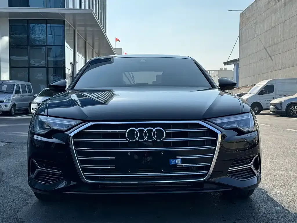 Audi A6L — фото 2