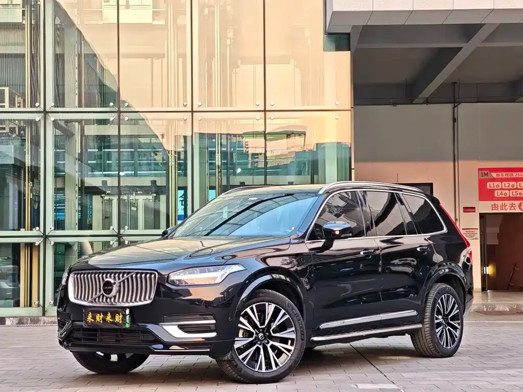 Volvo XC90 PHEV — фото 1