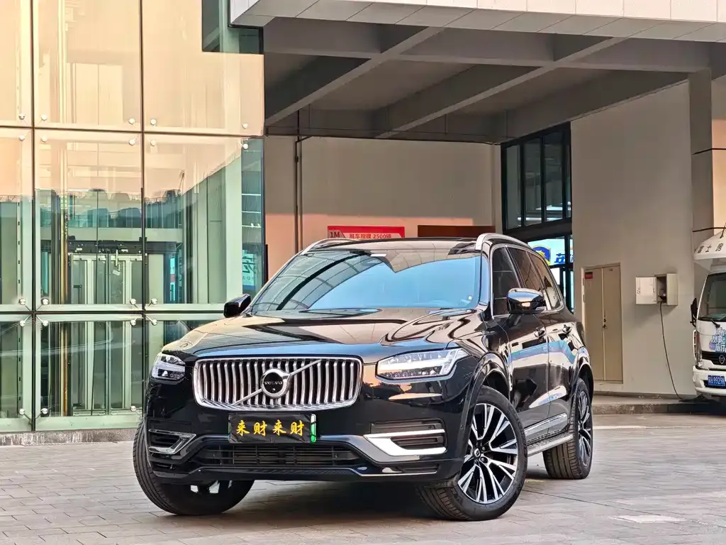 Volvo XC90 PHEV — фото 5