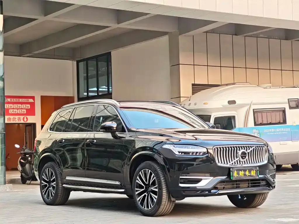 Volvo XC90 PHEV — фото 7