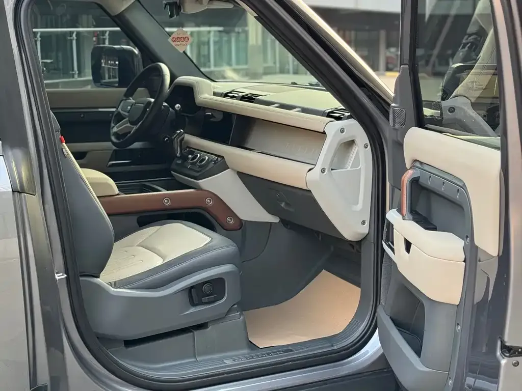 Land Rover Defender — фото 4