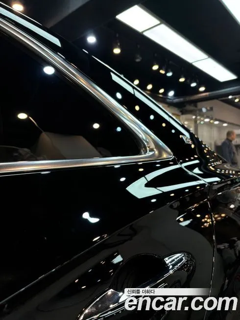 Bentley Flying Spur — фото 6