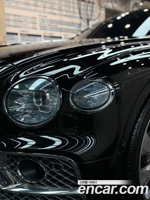 Bentley Flying Spur — фото 8