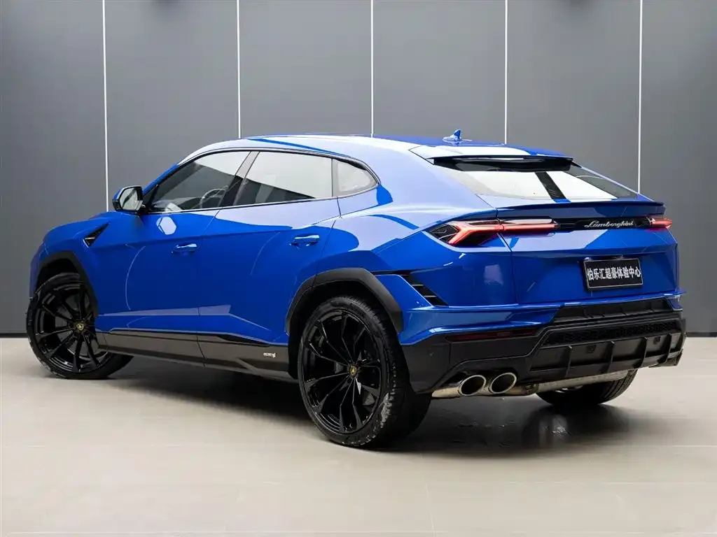 Lamborghini Urus — фото 7