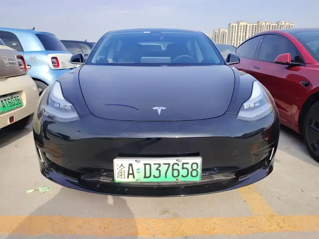 Tesla Model 3 — фото 9