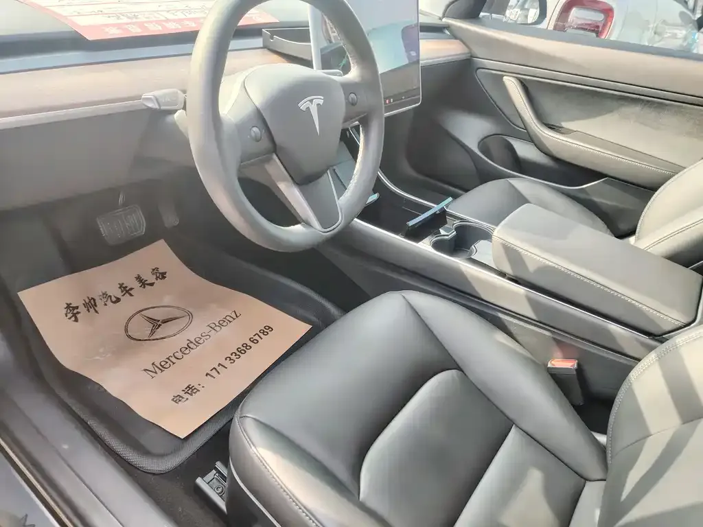 Tesla Model 3 — фото 4