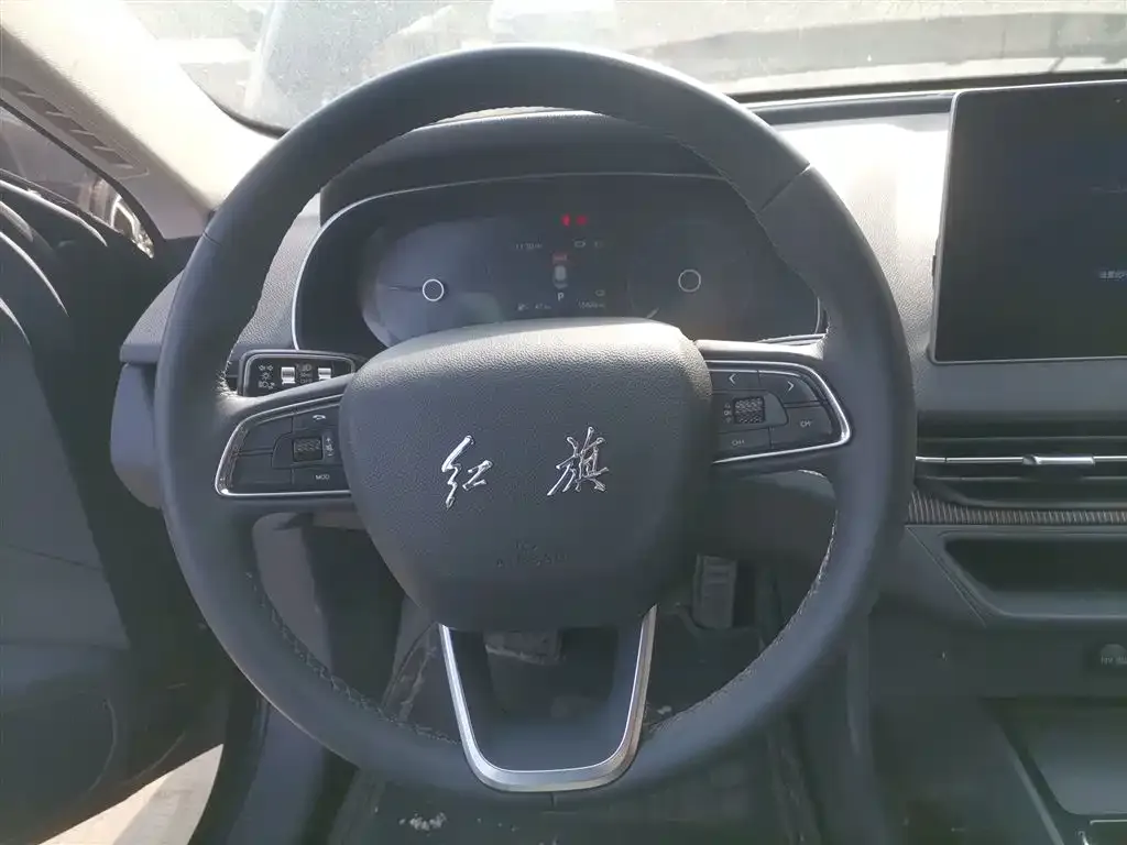 Hongqi E-QM5 — фото 3