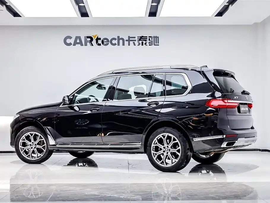 BMW X7 — фото 10