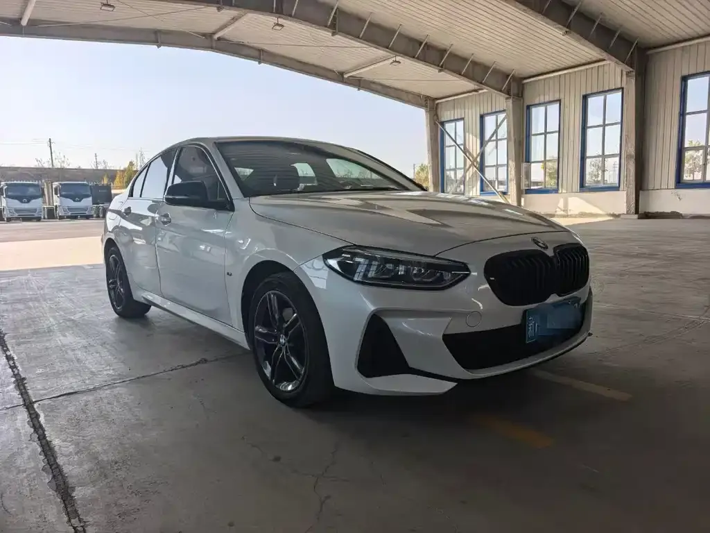 BMW 1 Series — фото 1