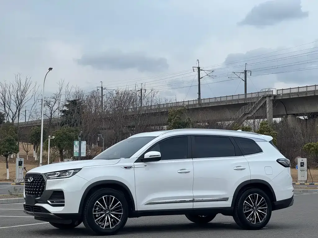 Chery Tiggo 8 PLUS — фото 1