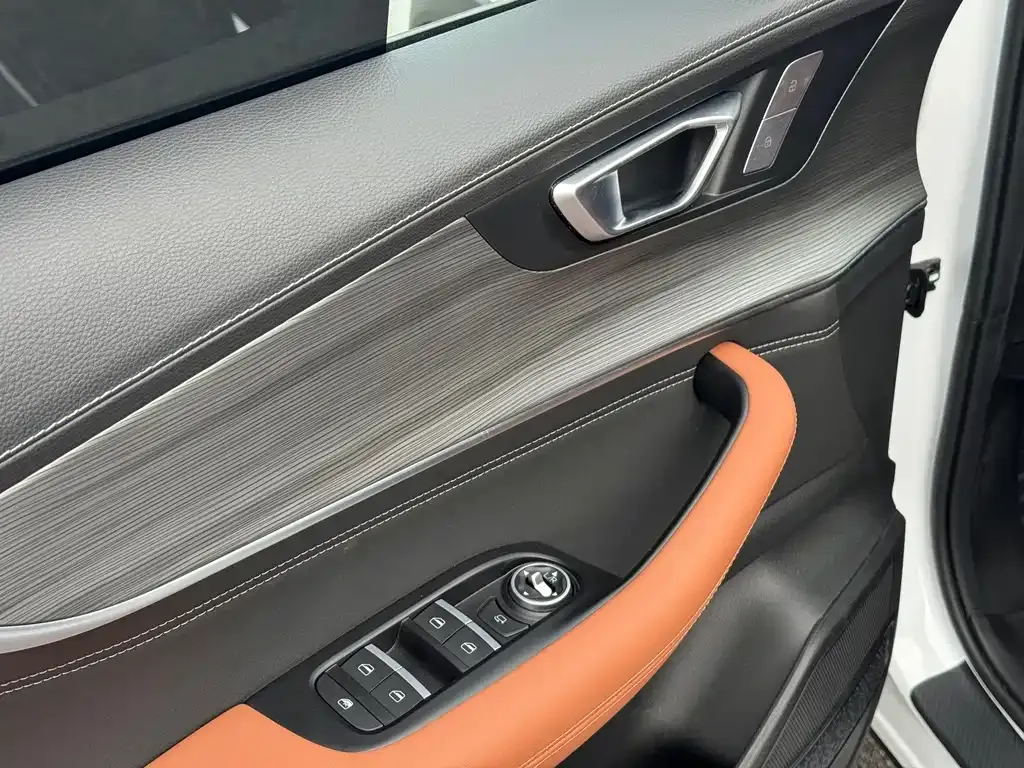 Chery Tiggo 8 PLUS — фото 10