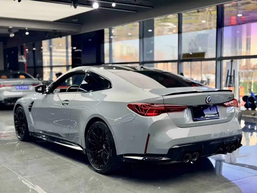 BMW M4 — фото 4