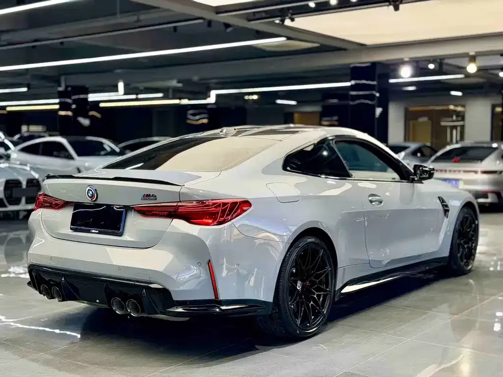 BMW M4 — фото 7