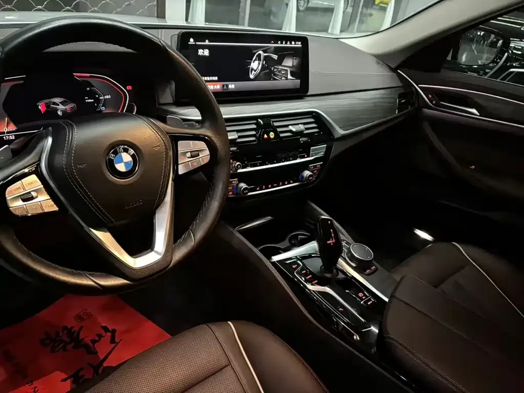 BMW 5 Series — фото 5