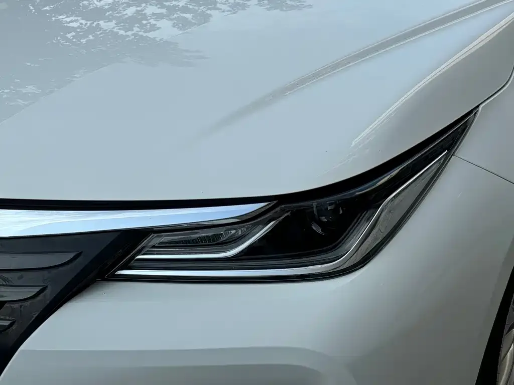 Toyota Allion — фото 4