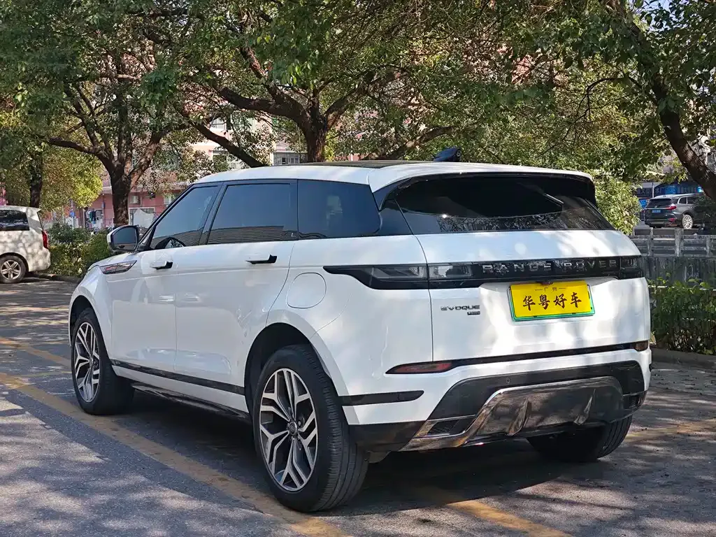 Land Rover Evoque PHEV — фото 7