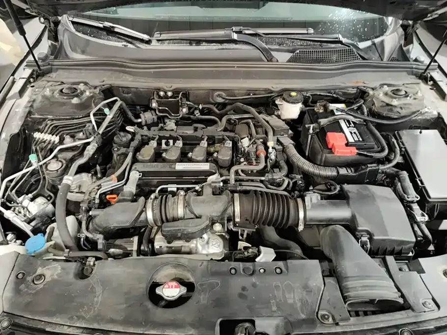 Honda Accord — фото 10