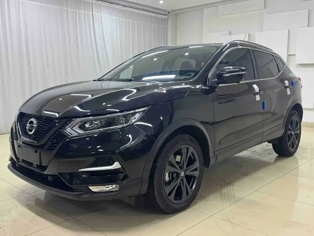 Nissan Qashqai — фото 1