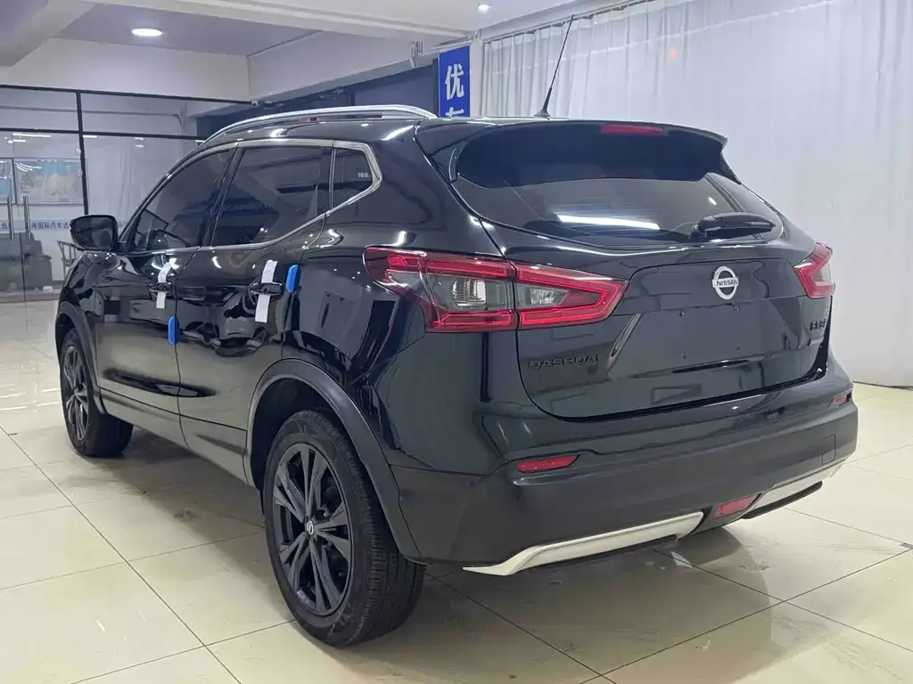 Nissan Qashqai — фото 9