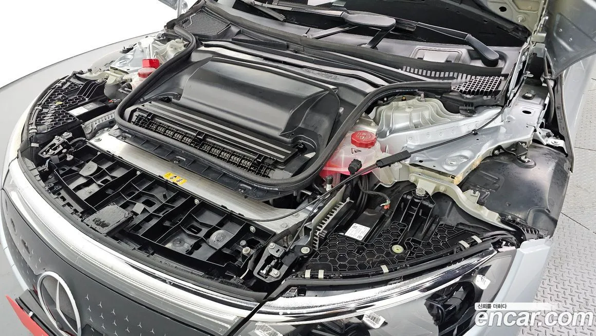 Mercedes-Benz EQS — фото 10
