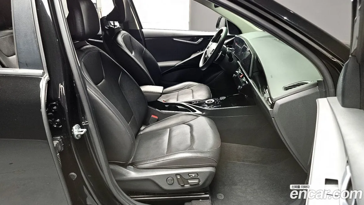 Kia Niro — фото 10