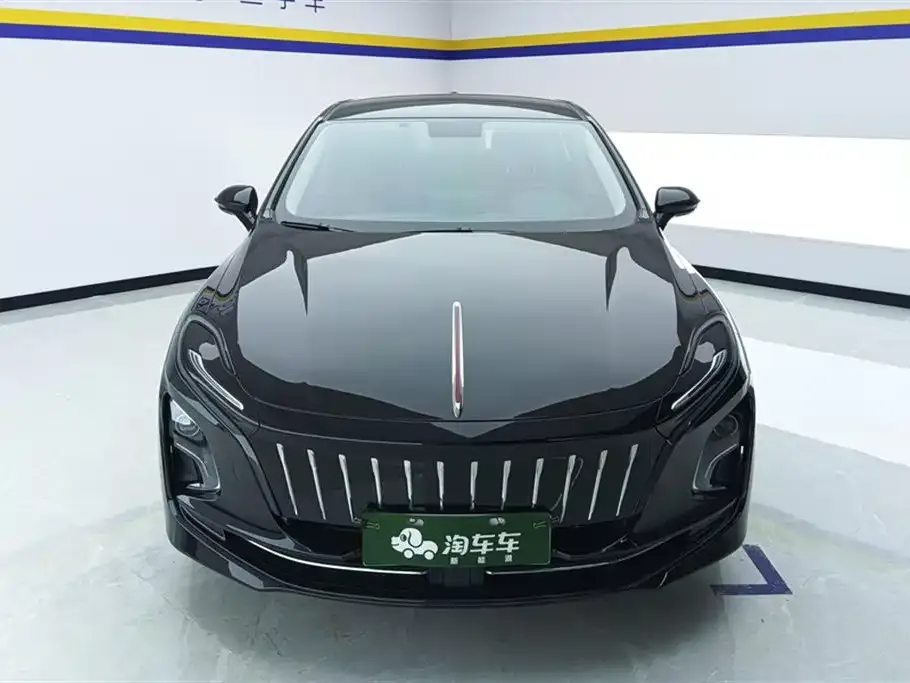 Hongqi E-QM5 — фото 2