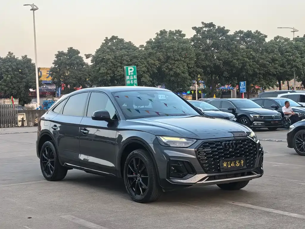 Audi Q5L Sportback — фото 4