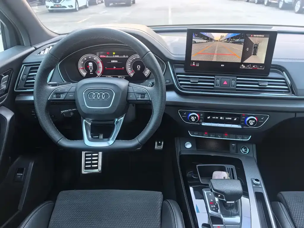 Audi Q5L Sportback — фото 3