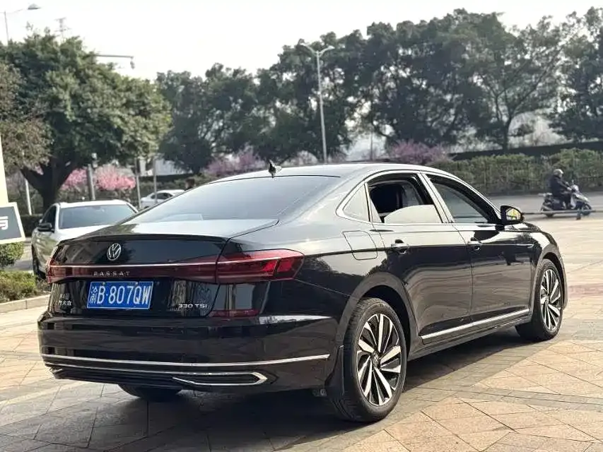 Volkswagen Passat — фото 7