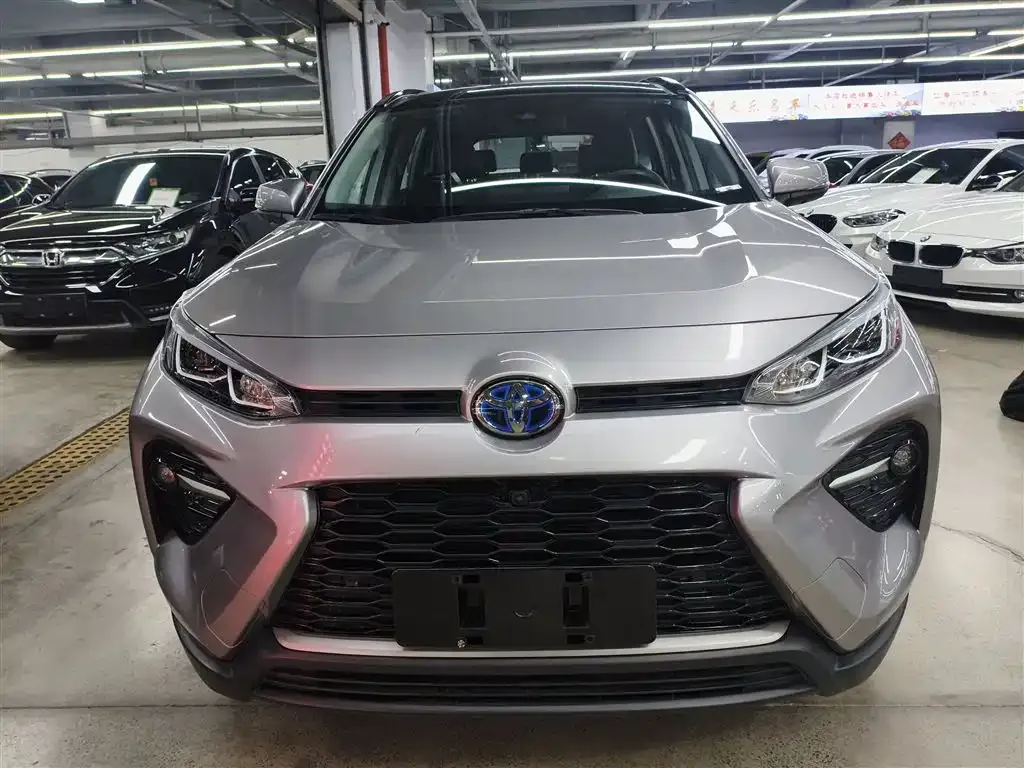 Toyota Wildlander — фото 3