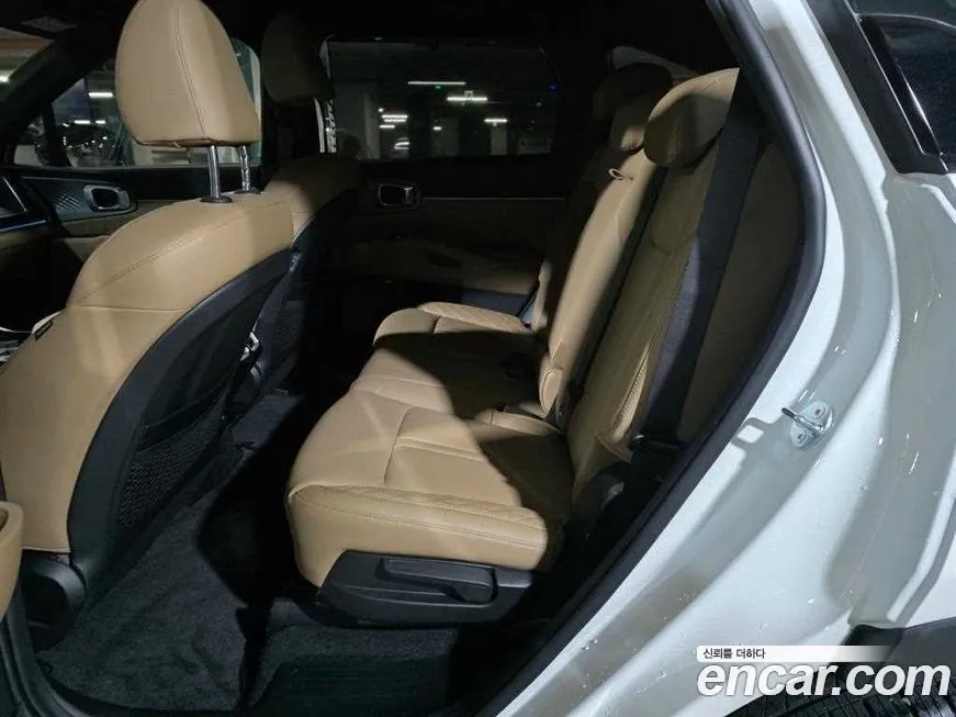 Kia Sorento — фото 6