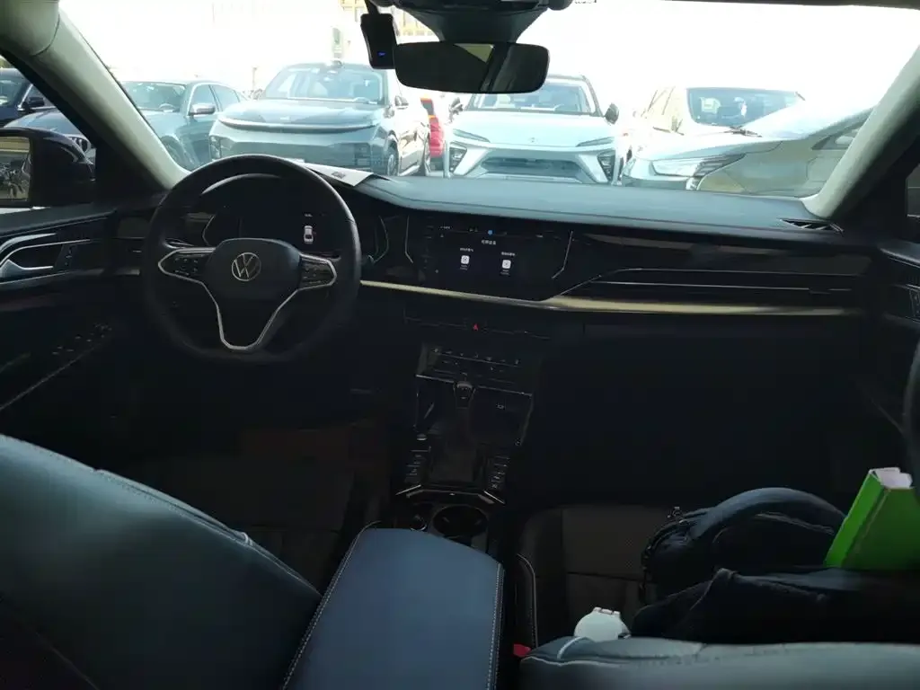 Volkswagen Passat — фото 10