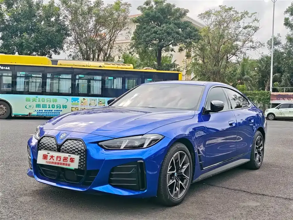 BMW i4 — фото 1