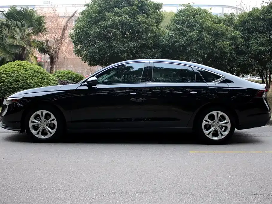 Honda Accord — фото 7