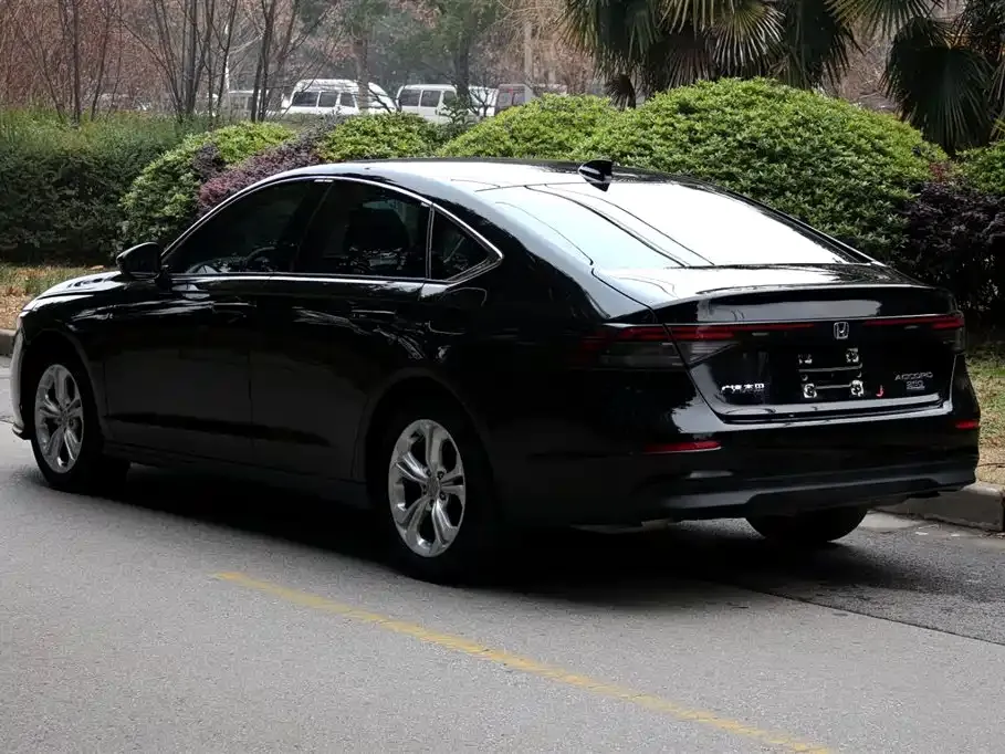 Honda Accord — фото 5
