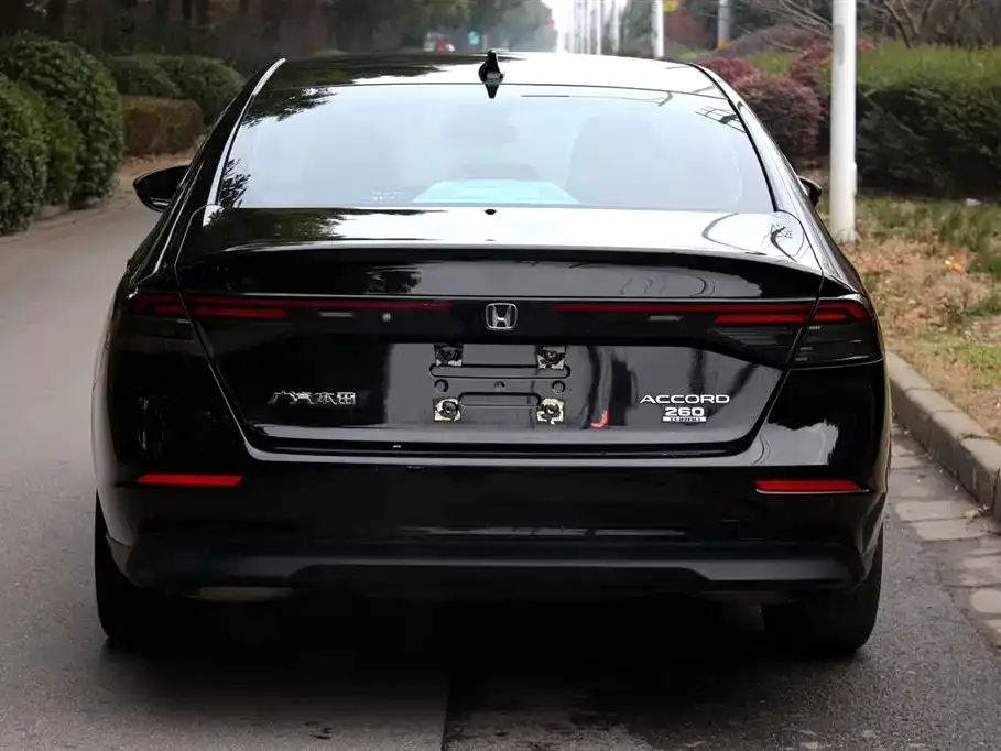 Honda Accord — фото 3