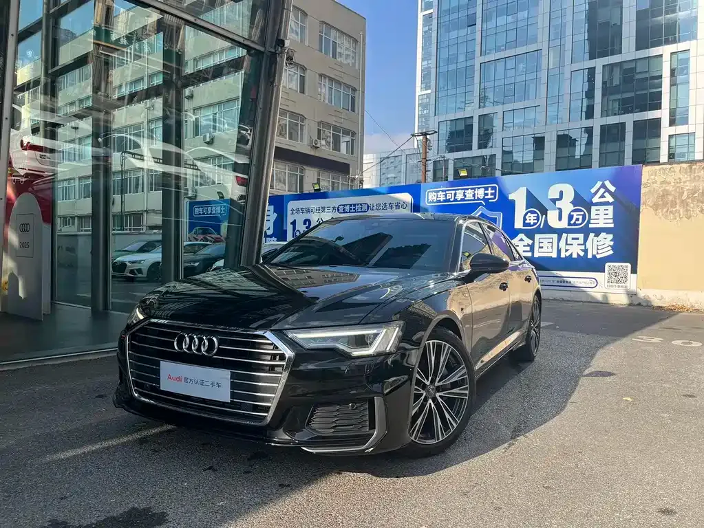 Audi A6L — фото 1