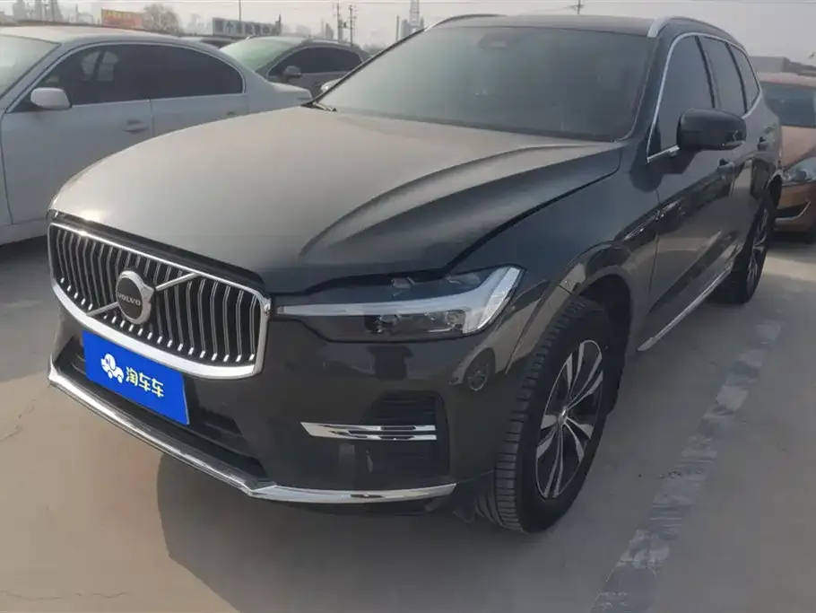 Volvo XC60 — фото 1