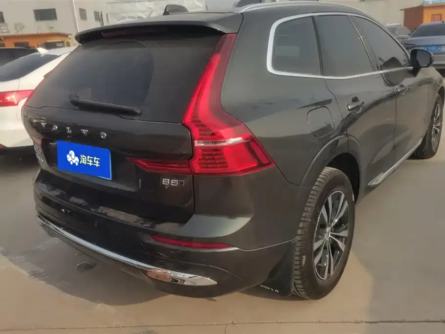 Volvo XC60 — фото 7