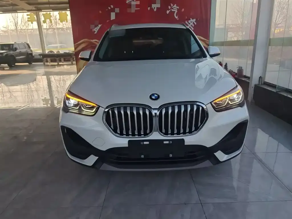 BMW X1 — фото 2