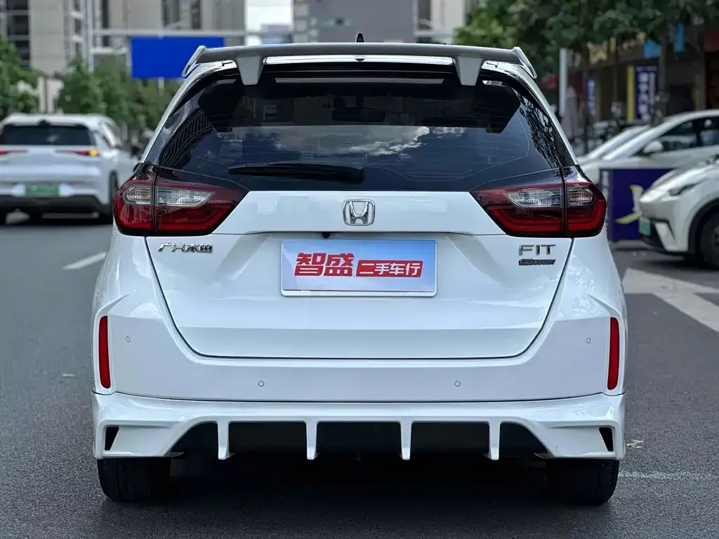 Honda Fit — фото 4