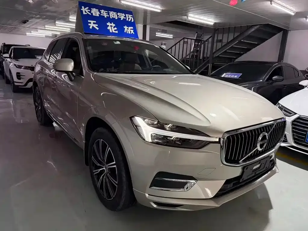 Volvo XC60 — фото 3