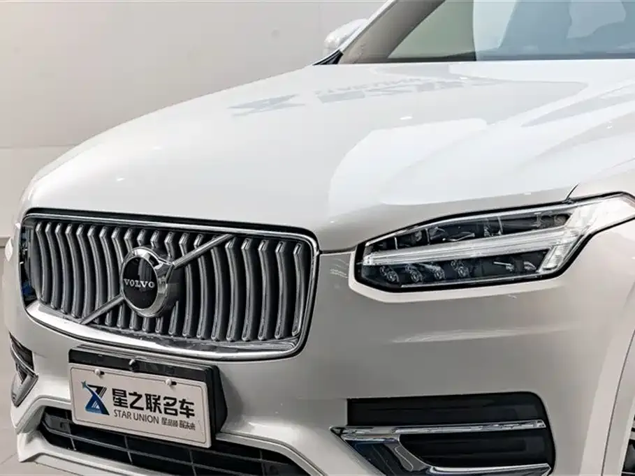 Volvo XC90 — фото 3